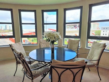 3 bedroom flat to rent - Photo 3