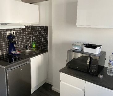 Location Appartement 1 pièce 25m² - Photo 4