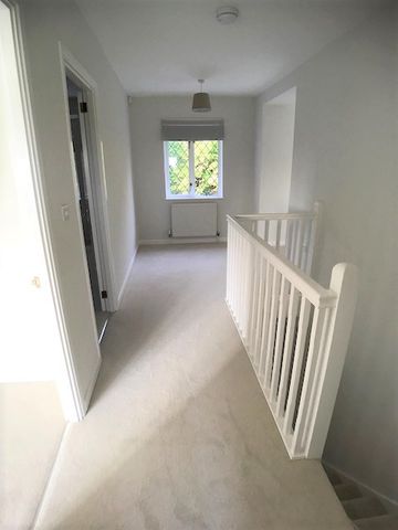 Recently Refurbished Detached Family House To Let on the Edge of Mayfield, with Far-Reaching Views - Photo 3