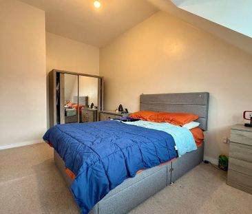 4 bedroom terraced house to rent - Photo 6