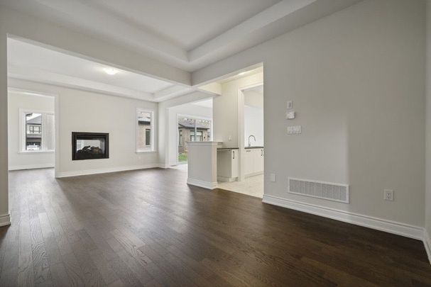 For Lease - 1367 Wheat Boom Drive, Oakville, Ontario - Photo 1