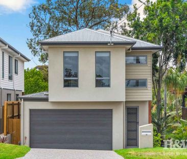 Four Bedroom Family Home Now Available - Photo 2