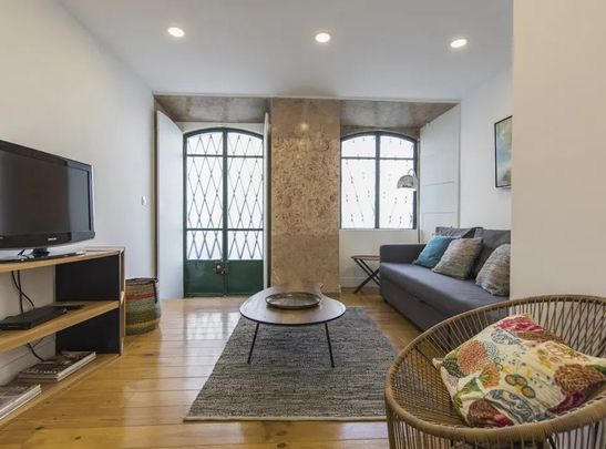 Rua da Lapa, Lisbon, Lisbon 1200-700 - Photo 1