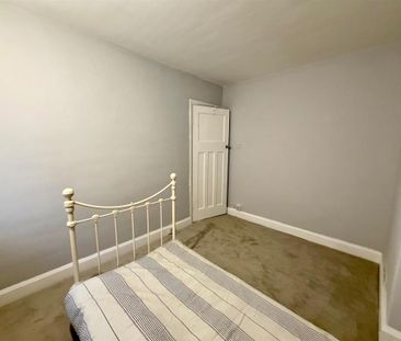 2 bedroom semi-detached house to rent - Photo 2