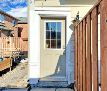 For Lease - 525 Country Glen Road Unit# Coach, Markham, Ontario - Photo 2