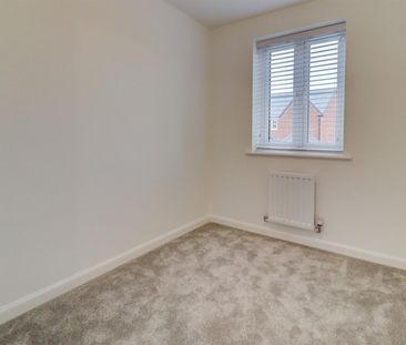 4 BED Detached house To rent - Photo 2