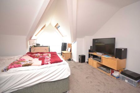 Price £3,750 pcm - Available 01/07/2026 - Furnished - Photo 3
