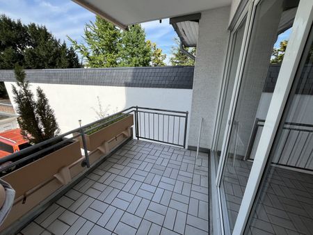 Siegburg-Zange: Schöne 2-Zimmer-Wohnung mit großem Balkon, Garage - Photo 5