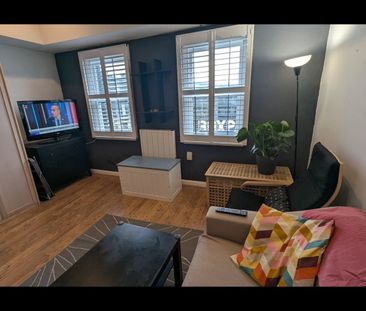 Studio Flat, Camden High Street, NW1 - Photo 2