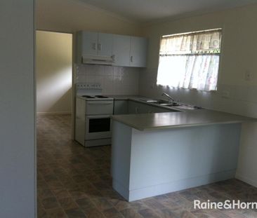 3 BEDROOM HOME ANDERGROVE - Photo 3