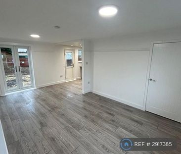 2 bedroom semi-detached house to rent - Photo 1