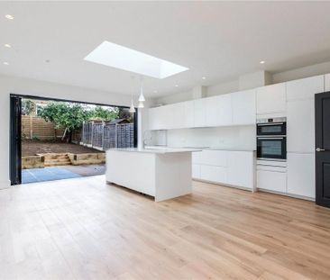 4 bedroom terraced house to rent - Photo 3