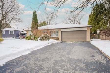 For Lease - 2207 Sunnyvale Drive, Oakville, Ontario - Photo 2