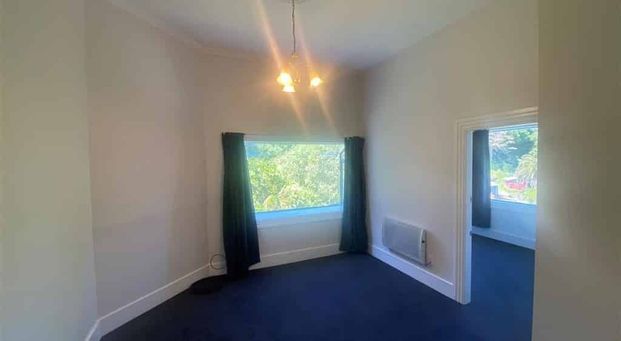 RECENTLY RENOVATED 4x bedroom stand alone property: - Photo 1