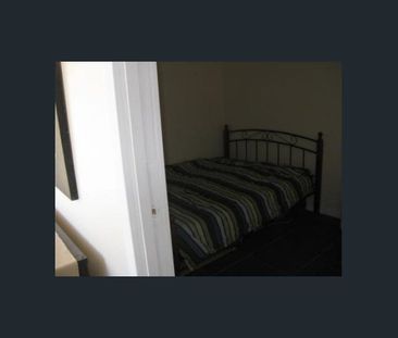 An independent house in an excellent location - Close to all the am... - Photo 4