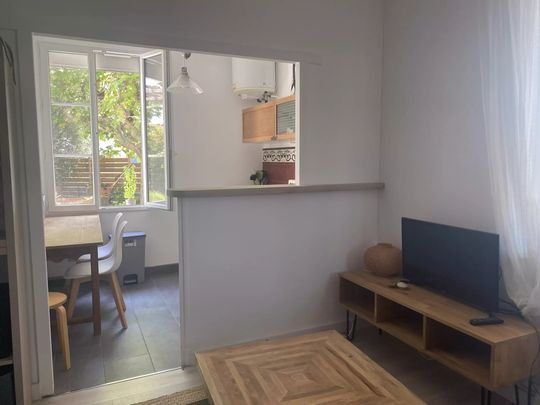 Location Appartement 1 pièce 24m² LA CIOTAT 13600 - Photo 1