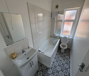 30 Ebor Drive, Belfast BT12 6NL - Photo 2