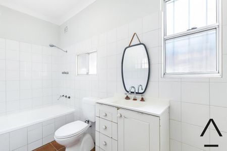 Charming Three Bedroom Period Home with Rear Lane Access to Garage - Photo 5