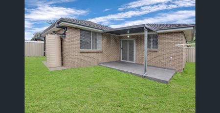 Beautiful 3-Bedroom Villa in Prime Location - Photo 4