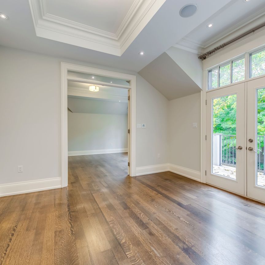 For Lease - 1031 Lakeshore Road, Oakville, Ontario - Photo 1