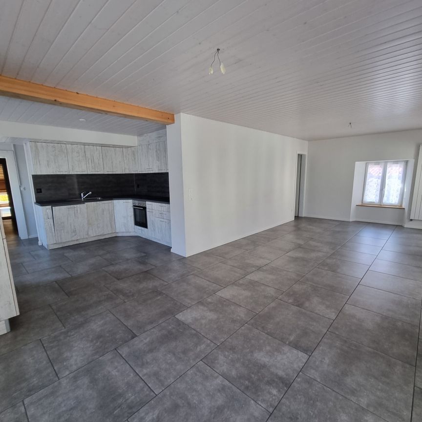 Joli appartement de 3,5 pièces au 2ème étage situé au centre du village - Photo 1