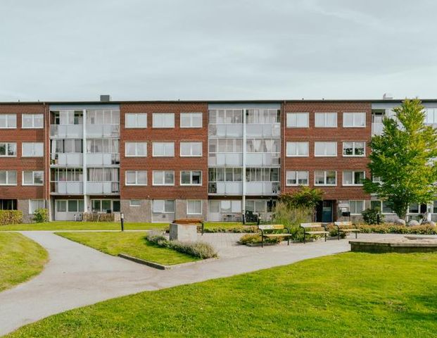 Hasselbackevägen 68 - Photo 1