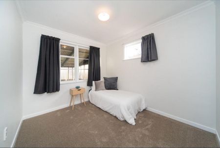 Tidy, modern and warm home - Photo 3