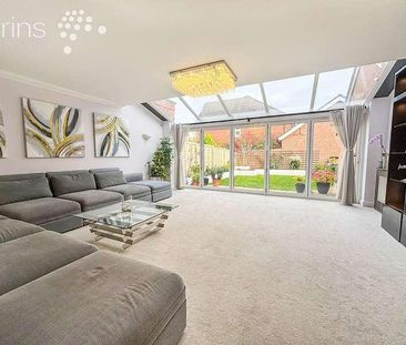 Louden Square, Earley, Reading, RG6 - Photo 3