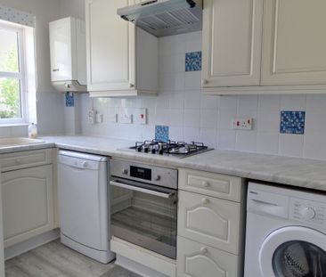 Tongham Meadows, Tongham, GU10 - Photo 6