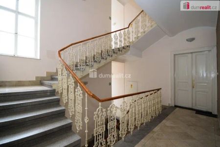 Nádherný stylový a plně vybavený byt 1+1 v centru Prahy - Fotografie 3