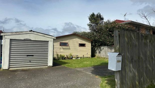 Cozy 3-Bedroom Family Home - Photo 1