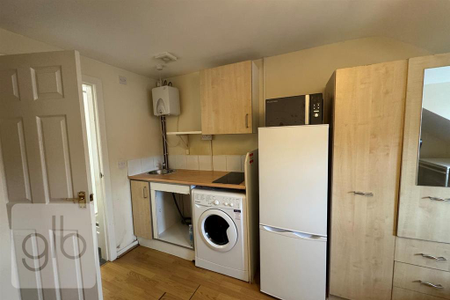 Studio to rent - Photo 5