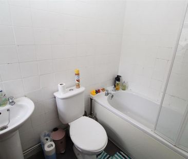 4 bedroom house to rent - Photo 1