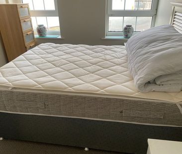 1 Bed Flat, The Octagon, BN2 - Photo 2