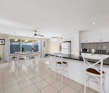 52 McNulty Drive, Wendouree - Photo 1