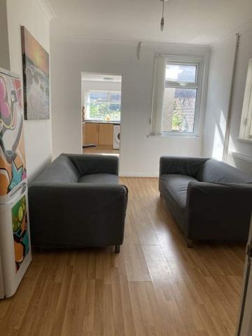 Four Bedroom HMO Share Available July 2025 – Brynmill - Photo 3