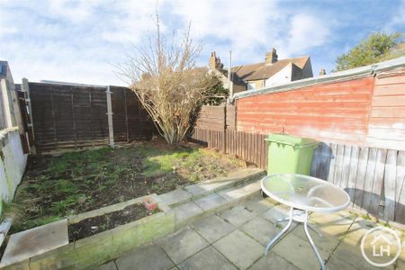 3 bedroom house to rent - Photo 5