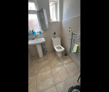 Room in a Shared House, Melrose Avenue, NW2 - Photo 4