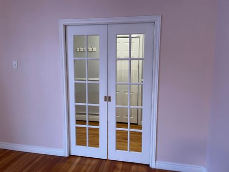 14 Thetis Place - $2200 Heat Included - Photo 4