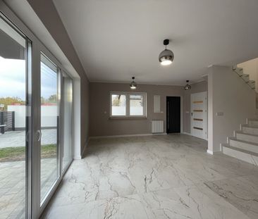 Nowiutki z pełnym wyposażeniem - Photo 1