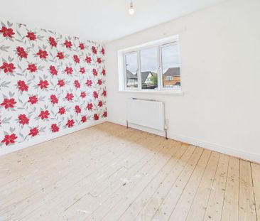 4 bedroom semi-detached house to rent - Photo 4