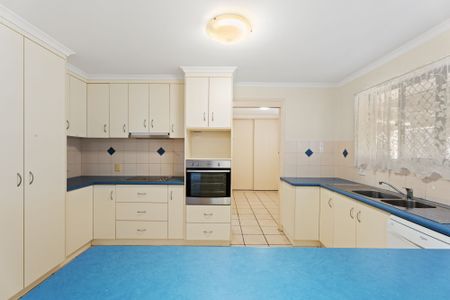 Lowset Brick in Tinana with Lots of Shed Space - Photo 3