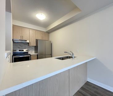 For Lease - 33 Laguna Village Crescent, Hamilton, Ontario - Photo 3