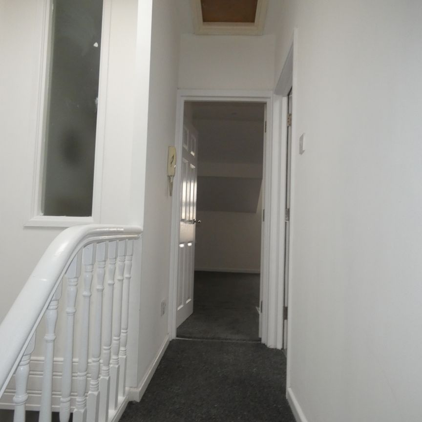 Palatine Road Flat 4 - Photo 1