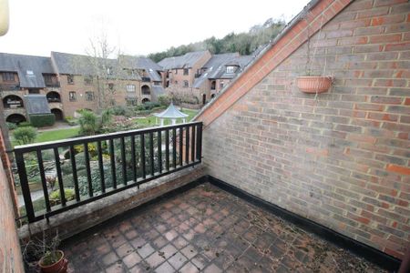 1 bedroom flat to rent - Photo 5