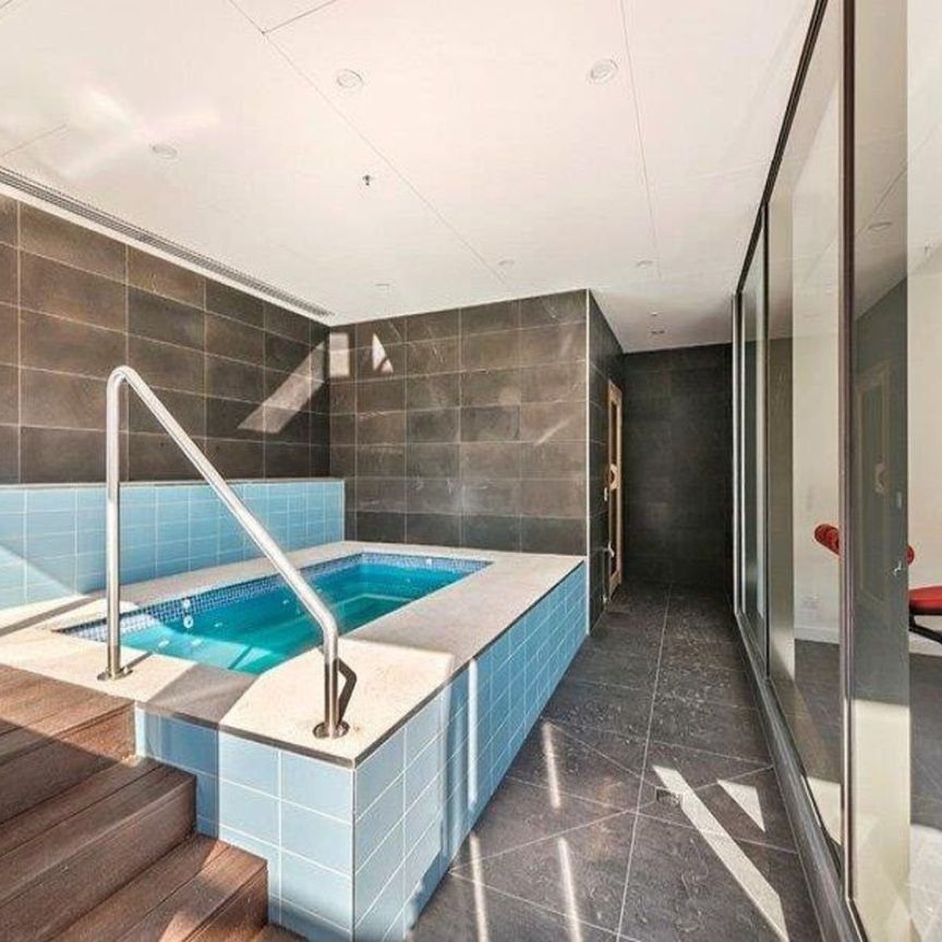 DESIGNER APARTMENT IN ICONIC DIMMEY'S BUILDING - Photo 1