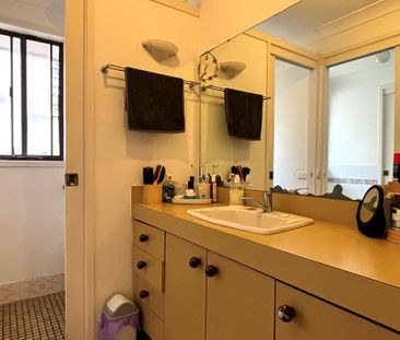 Sun-Filled Single-Level Living in a Quiet Cul-de-Sac - Photo 1