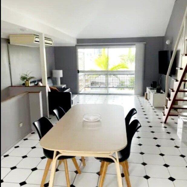 Paddington - Photo 1