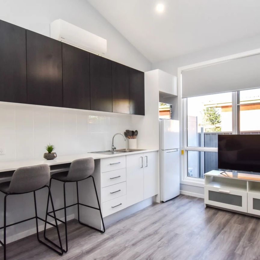 Low Maintenance Fully Furnished - Photo 1