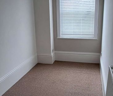 Beautifully refurbished shared house, quiet location - Photo 1